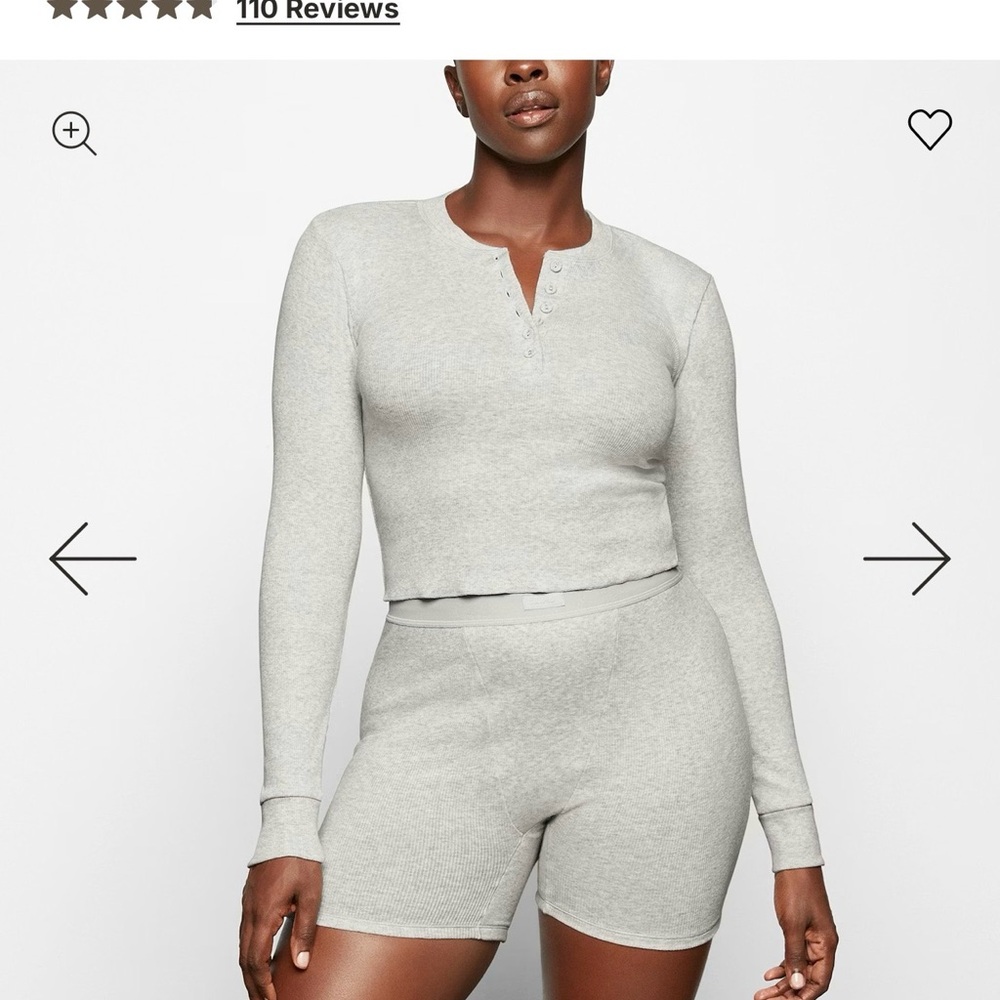SKIMS Cotton Rib Cropped Henley Long Sleeve in light Heather grey small NWT